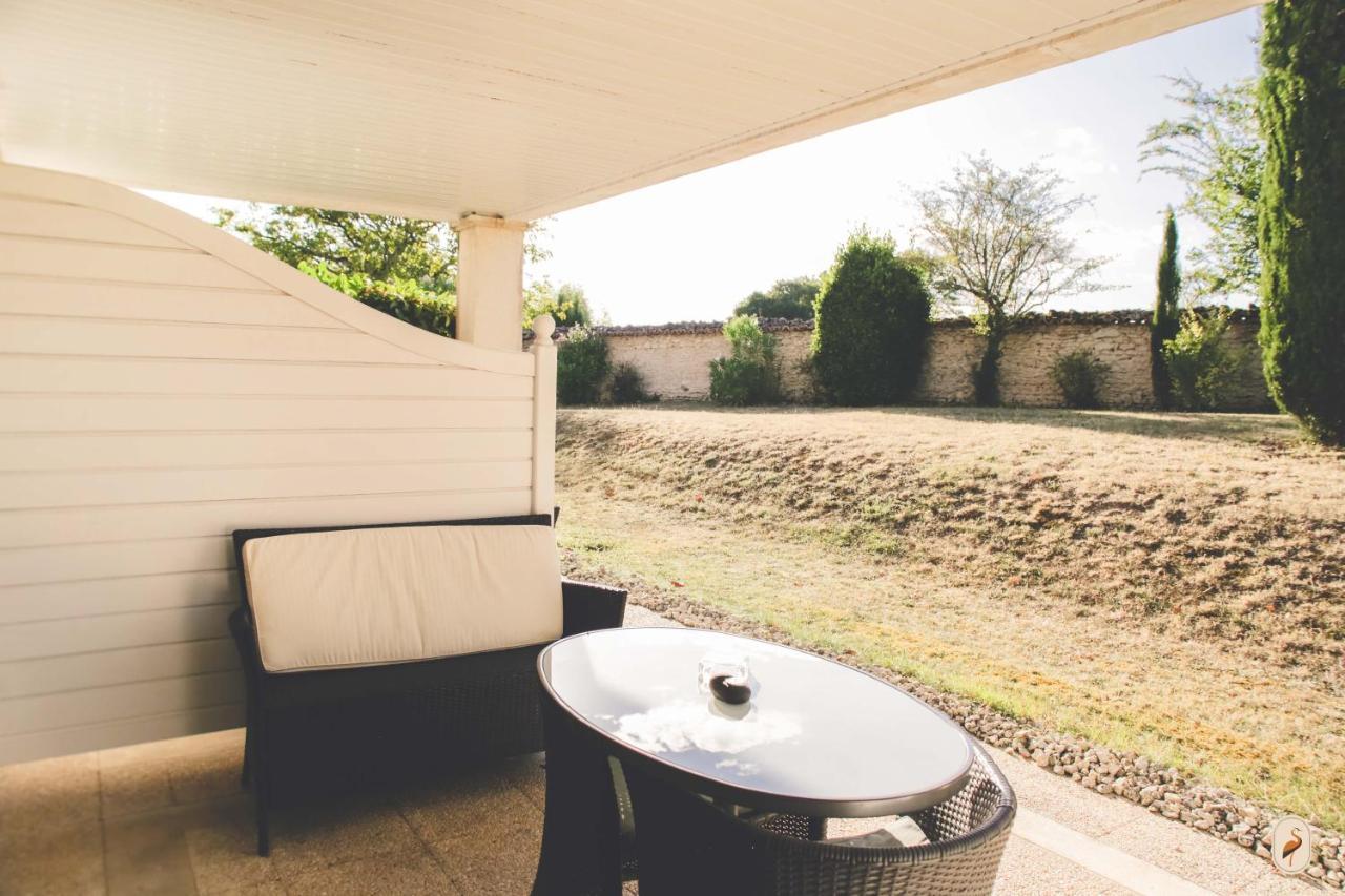 Domaine De L'Echassier, The Originals Relais Hotel Châteaubernard Buitenkant foto