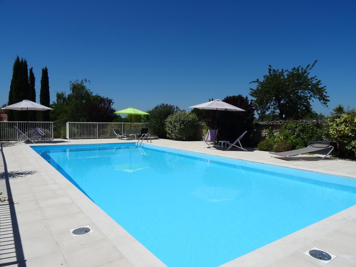 Domaine De L'Echassier, The Originals Relais Hotel Châteaubernard Buitenkant foto