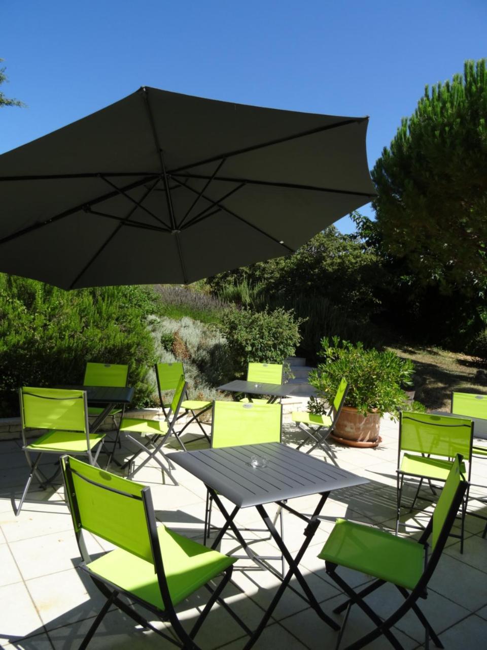 Domaine De L'Echassier, The Originals Relais Hotel Châteaubernard Buitenkant foto
